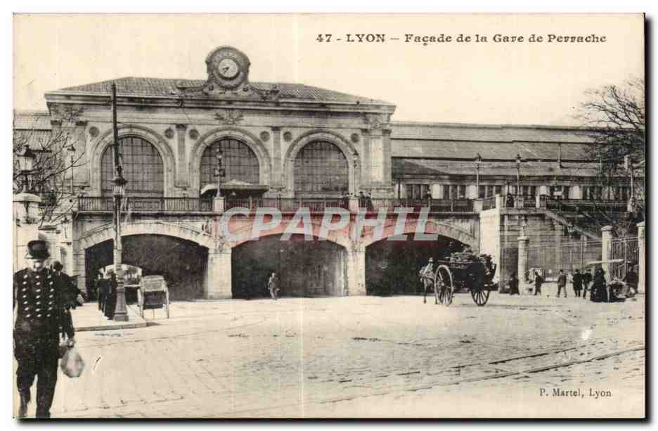 Lyon CPA Facade de la gare de Perrache