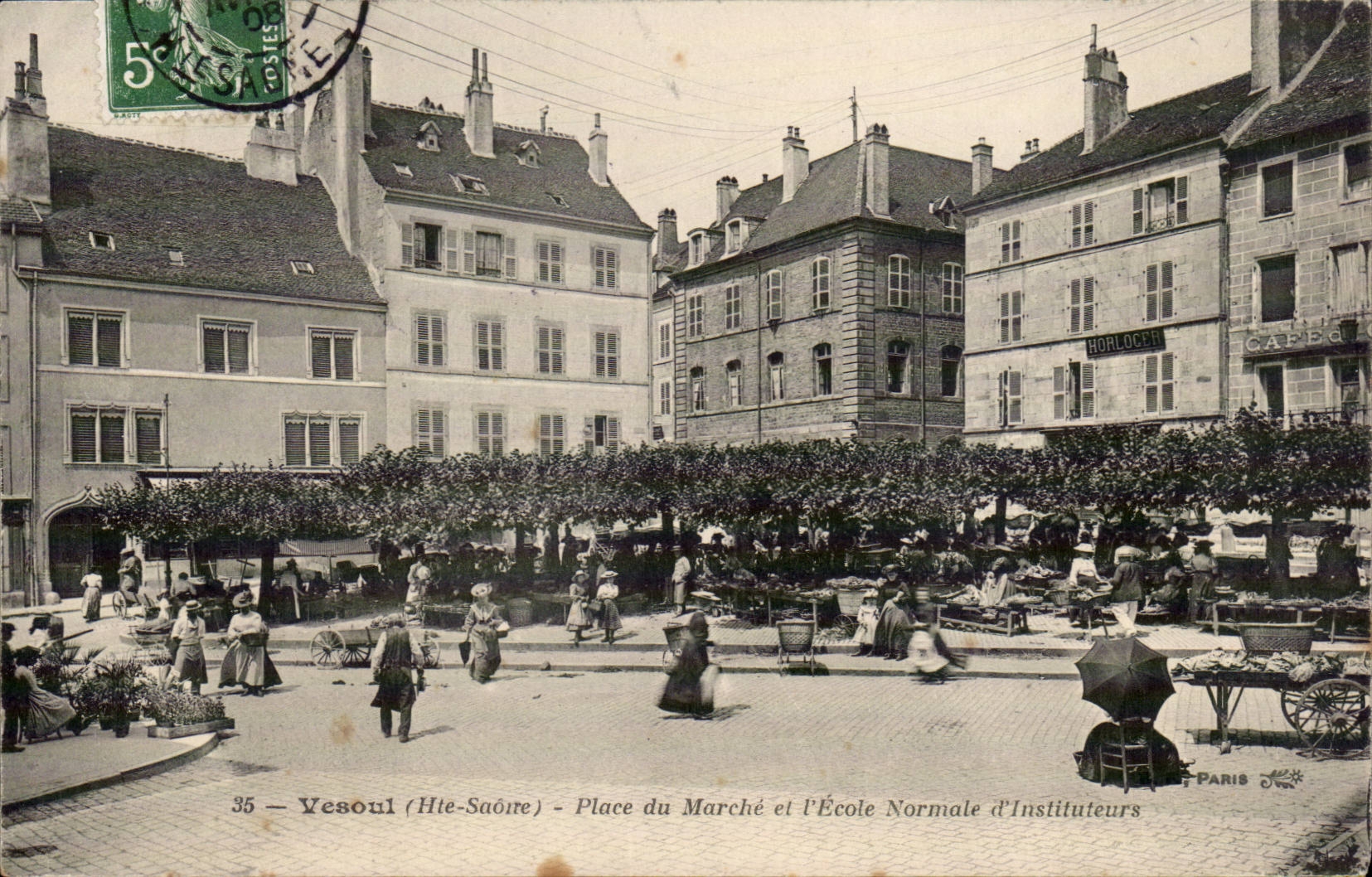 Yesoul (Hte-Saône) — Place du Marché et l'École Normale d'Instituteurs — Paris