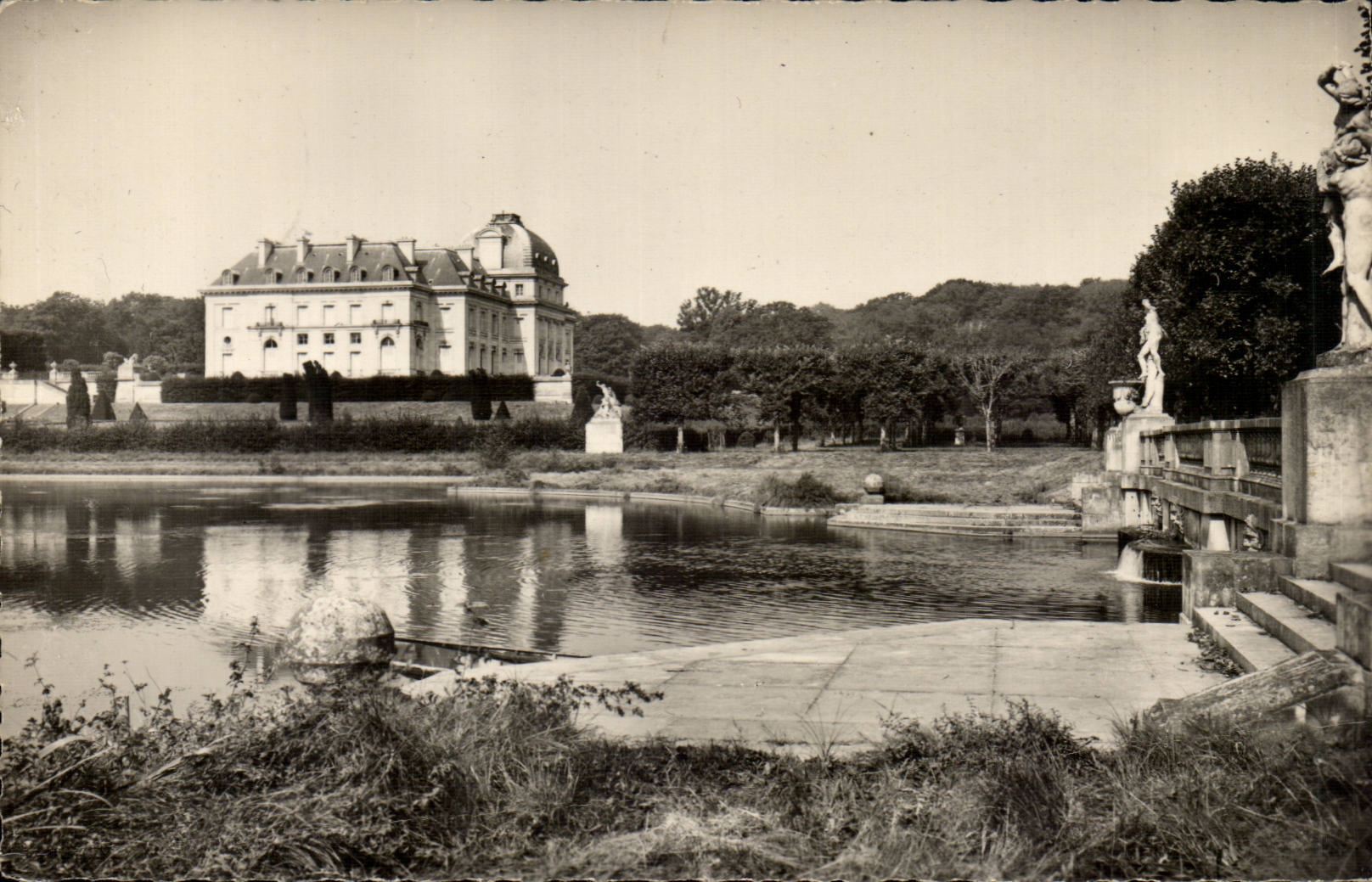 Schloss Voisins — La Fontaine — Gazeran (S.-et-O.)