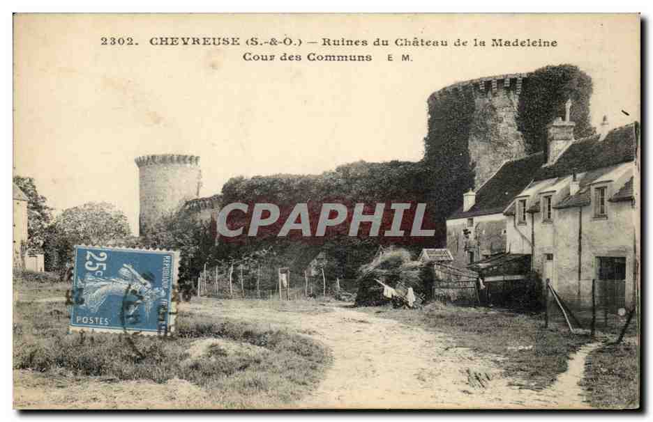 Chevreuse (S.-&-O.) — Ruines du Château de la Madeleine — Cour des Communs — E.M.