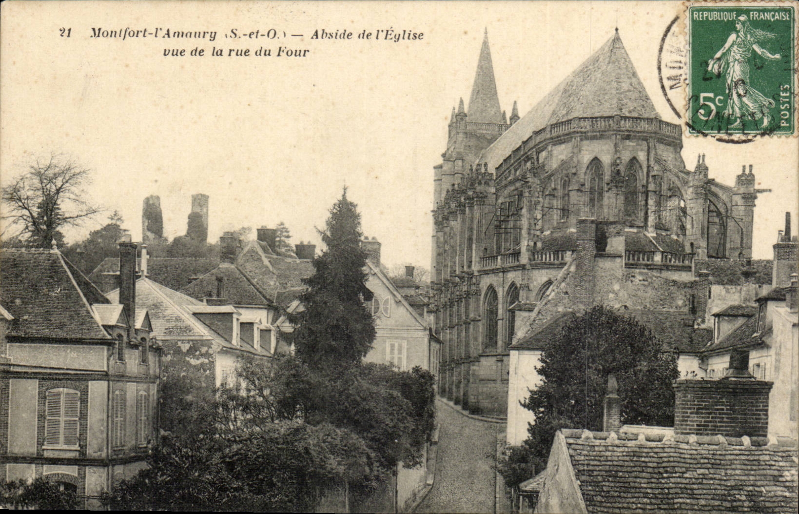 Montfort-l'Amaury (S.-et-O.) — Abside de la Iglesia vista desde la rue du Four
