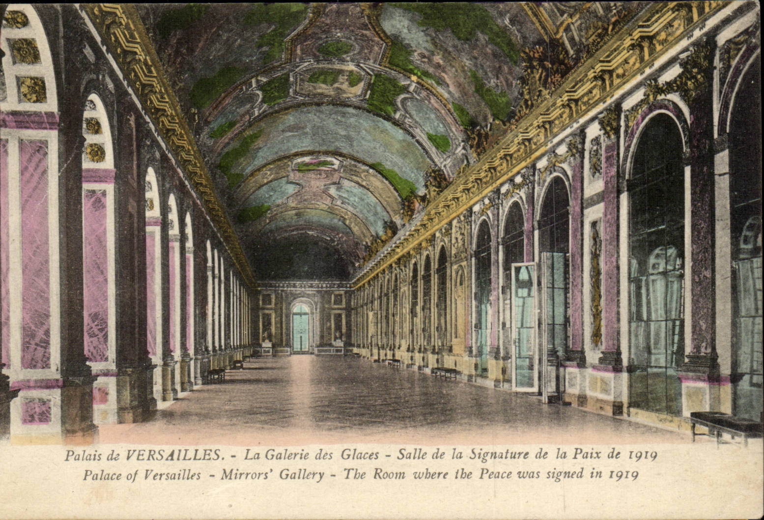 CPA Versailles Chateau La galerie des glaces Salle de la signature de la paix de 1919