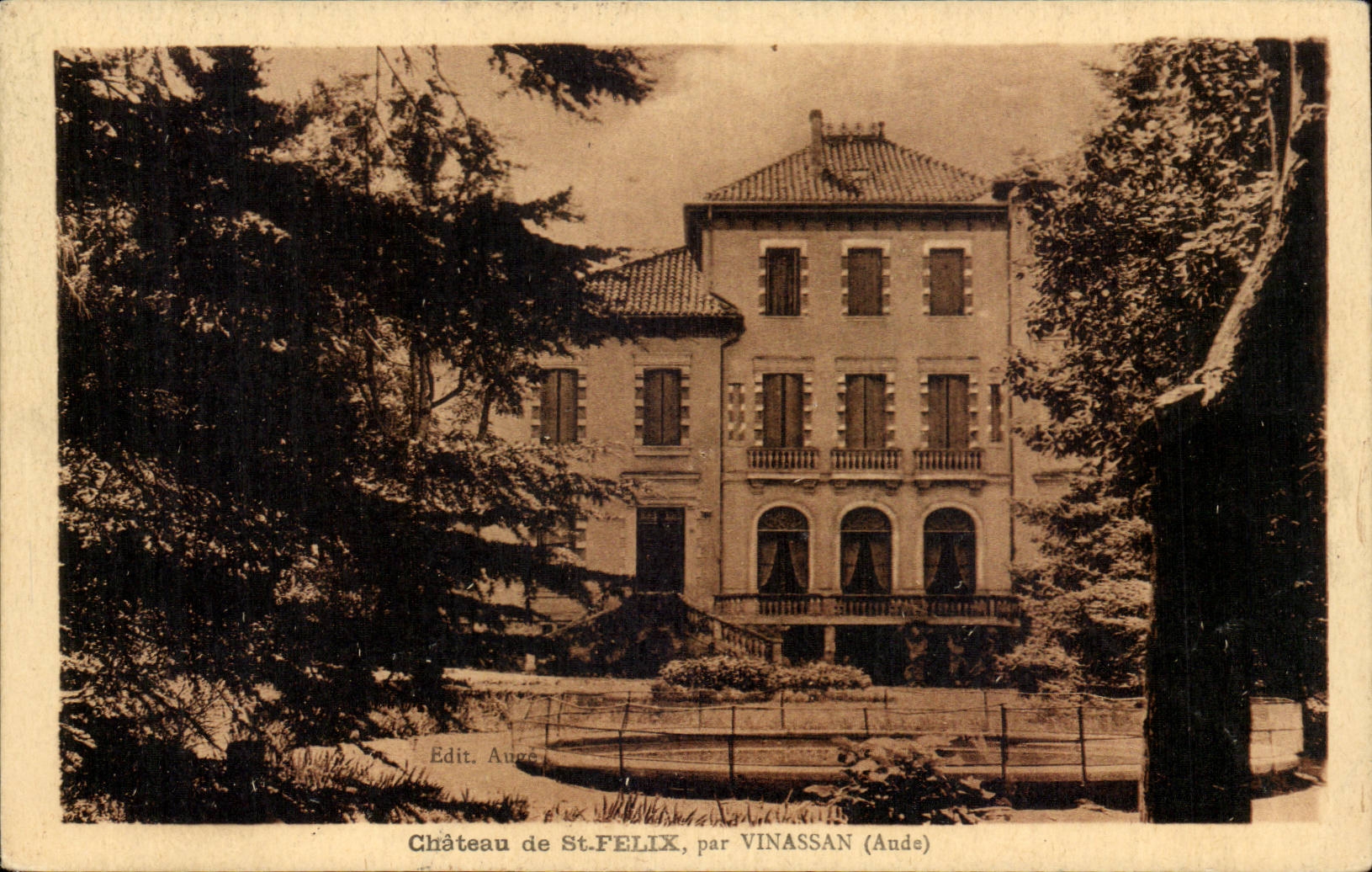 Château de St-Félix — par VINASSAN (Aude)