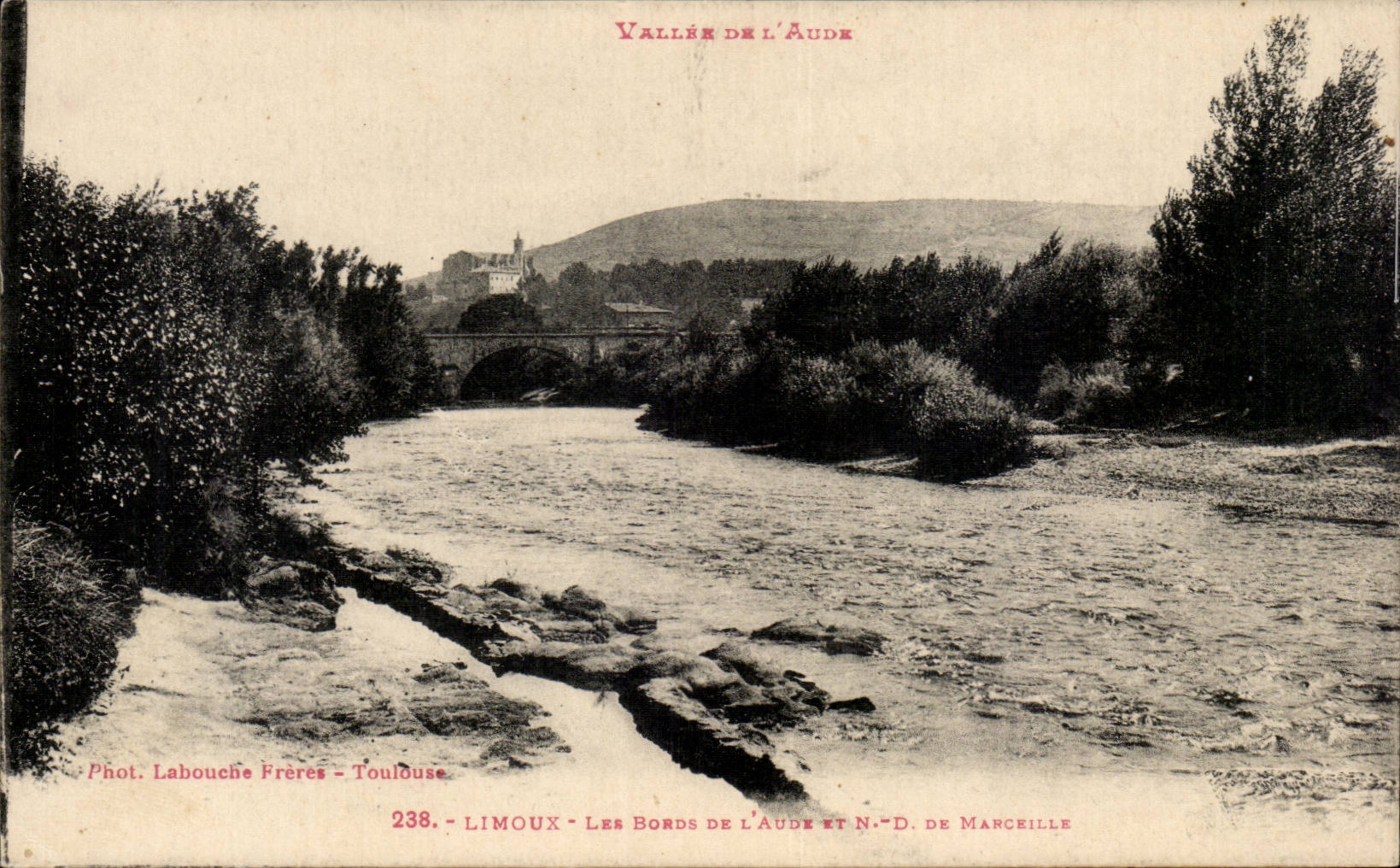 CPA Limoux Les bords de l'aude et ND de marceille