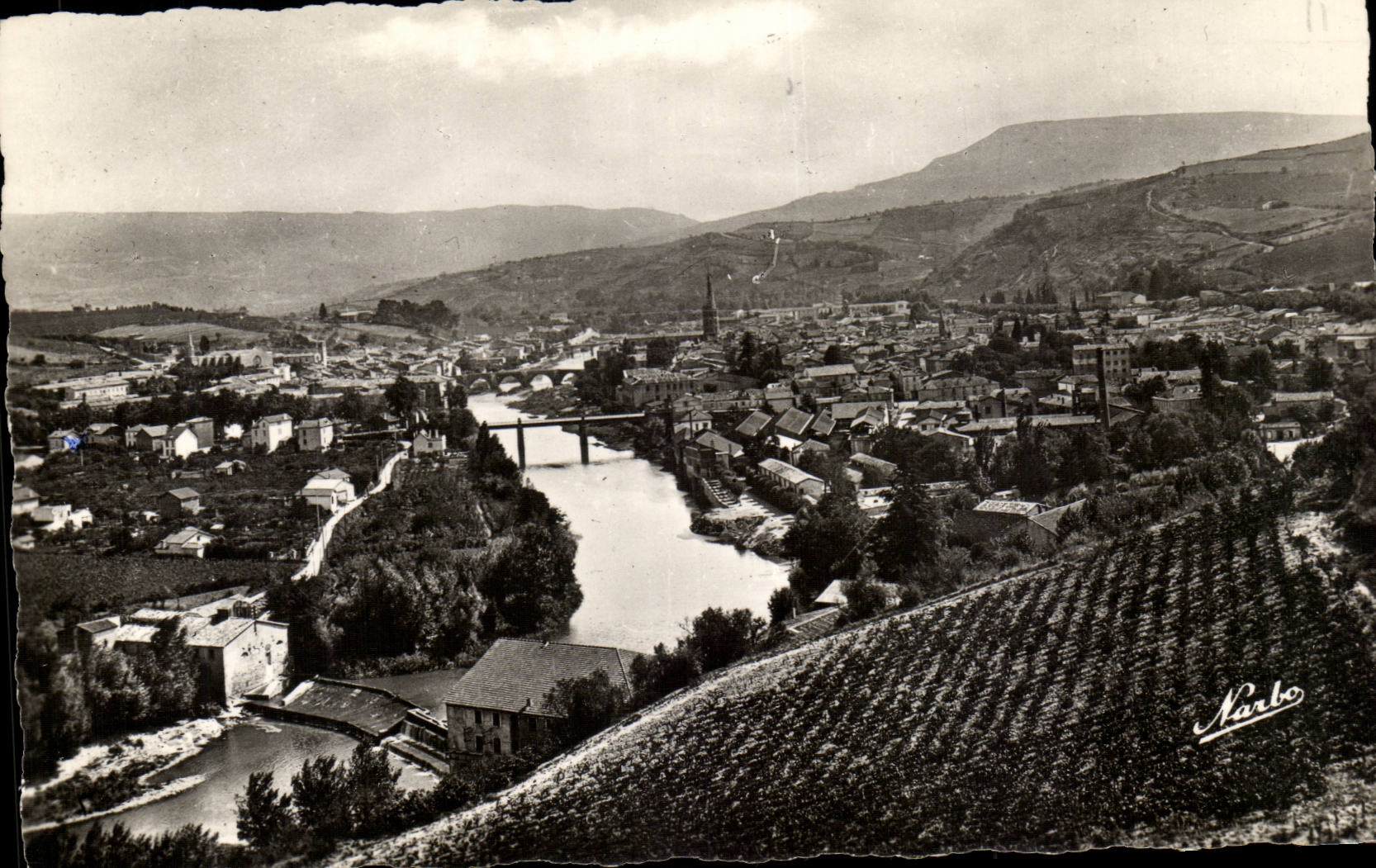 Limoux CPA Vue generale les trois ponts