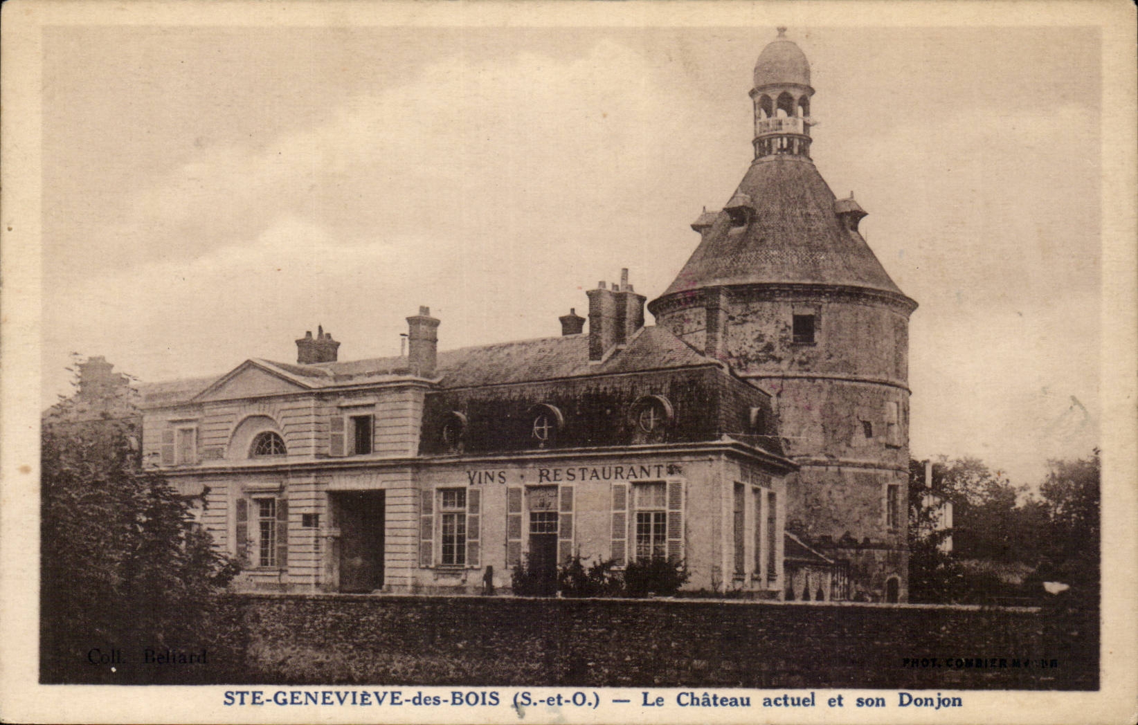 Ste Genevievd des Bois CPA Le chaetau actuel et son donjon