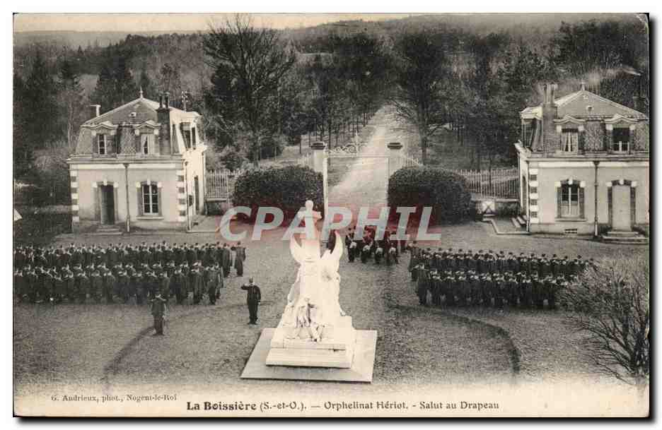 La Boissière (S.-et-O.) — Orphelinat Hériot — Salut au Drapeau — G. Andrieux, phot., Nogent-le-Roi