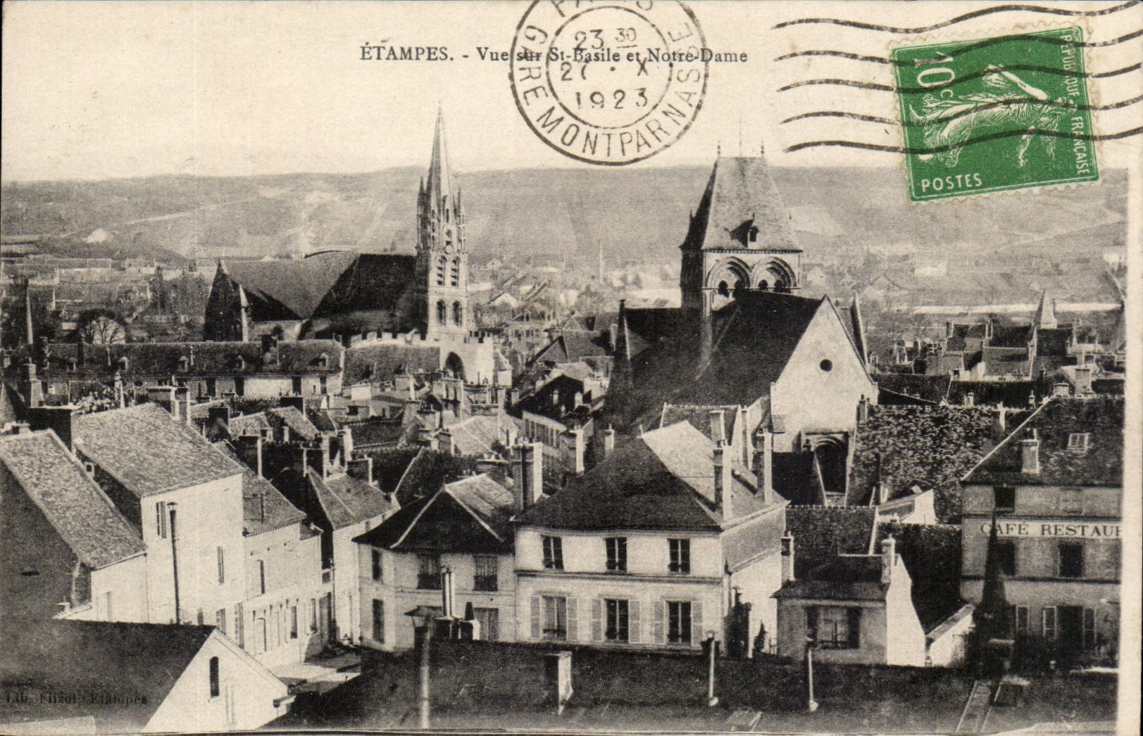 Etampes CPA Vue sur Ste Basile et Notre Dame