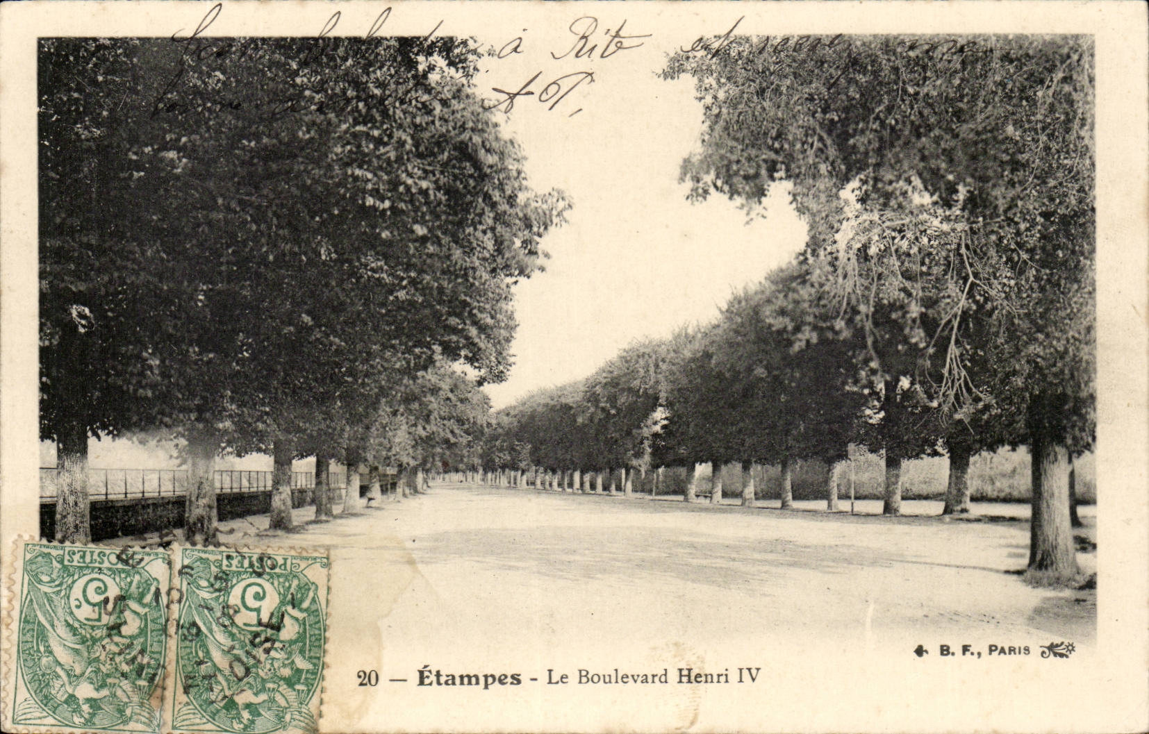 Etampes CPA le boulevard Henri IV