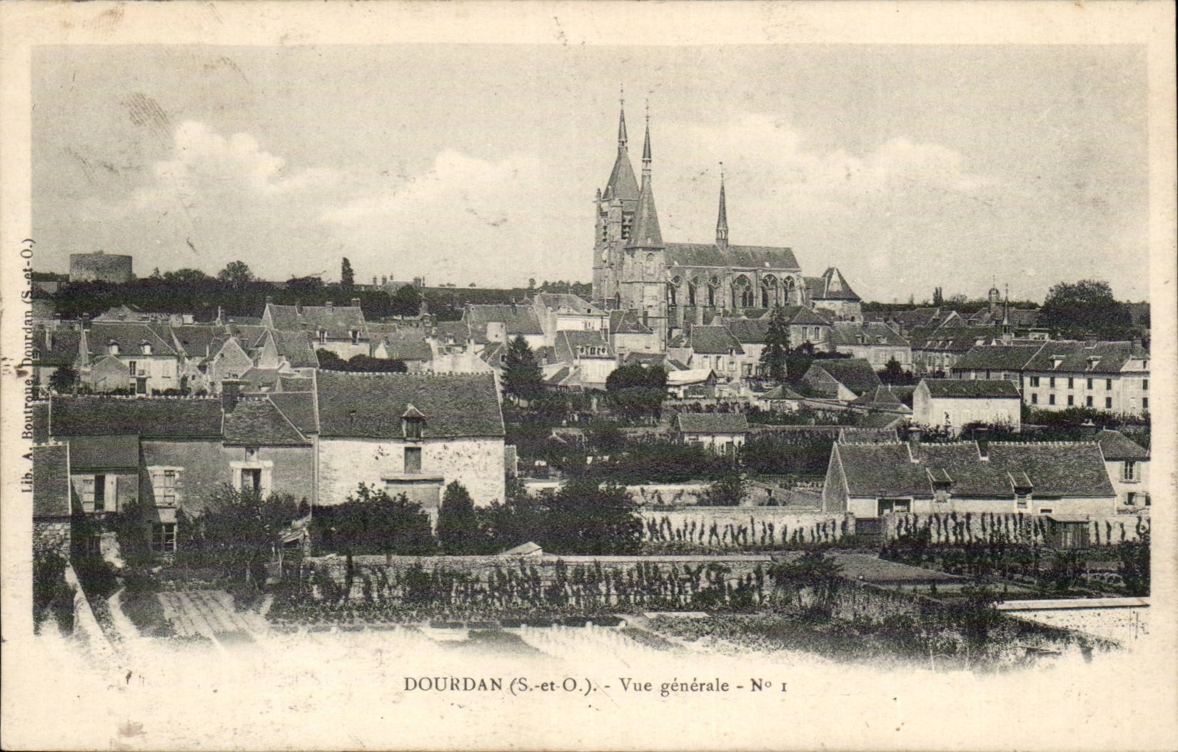 Dourdan CPA Vue generale