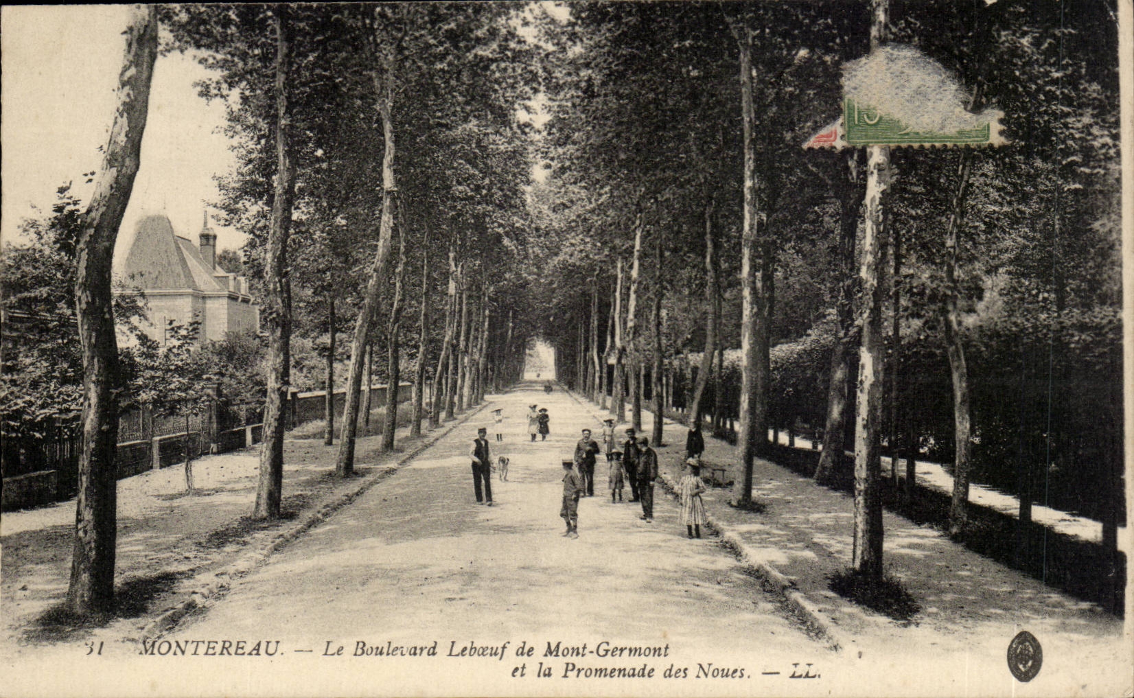 CPA Montereau Le boulevard Leboeuf de Mont Germont et la promenade des Noues