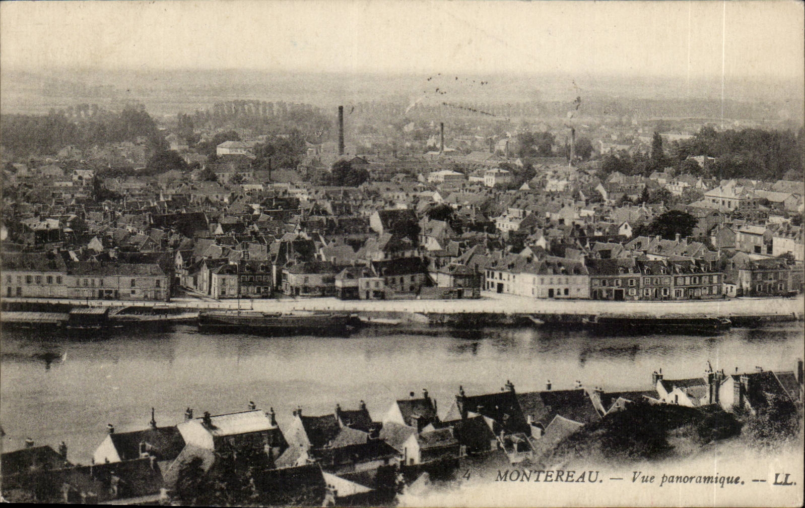 CPA Montereau Vue panoramique
