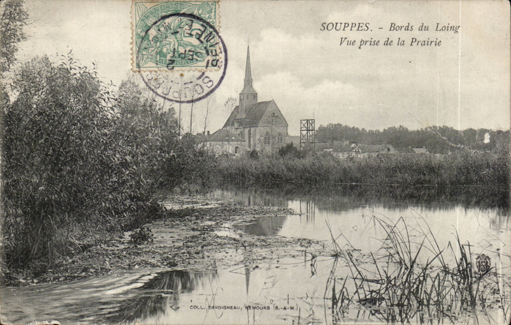 CPA Souppes Bords du Loing Vue prise de la prairie