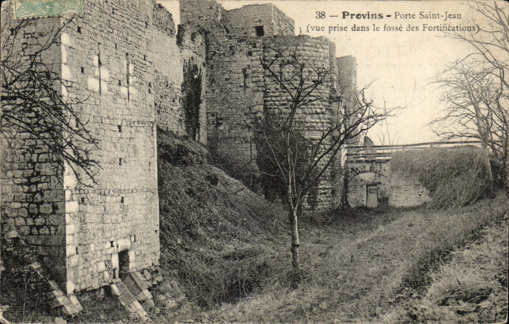 Provins — Porte Saint-Jean — vue prise dans le fossé des Fortifications — Firma Louis & Provins n°38