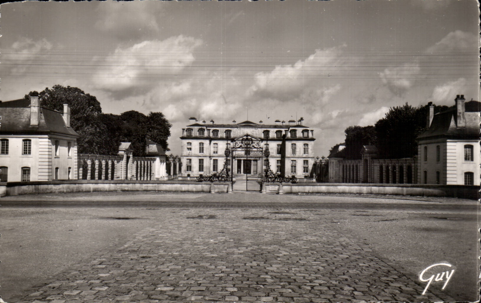 Champs (Seine-et-Marne) — Das Schloss — Guy