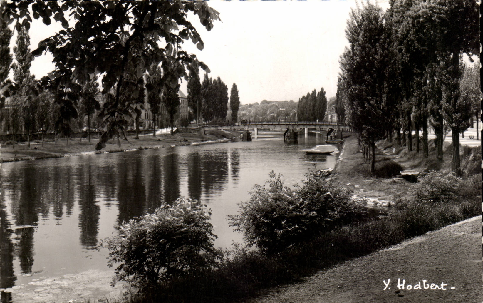 Melun - Le petit bras de la Seine - L'ile et le Quai de Marcheral Foch CPA 