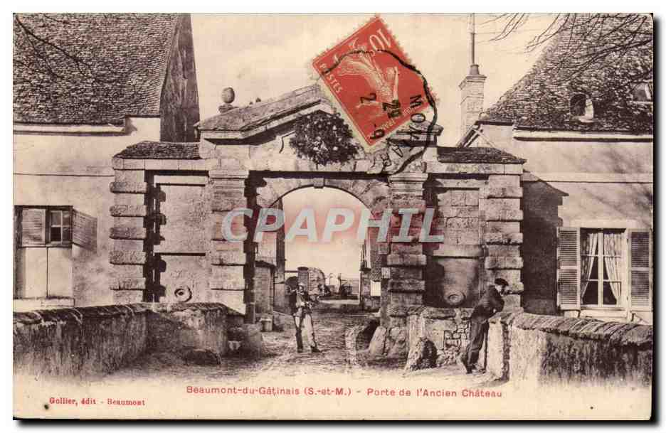 Beaumont du Gatinais CPA Porte de l'ancien chateau