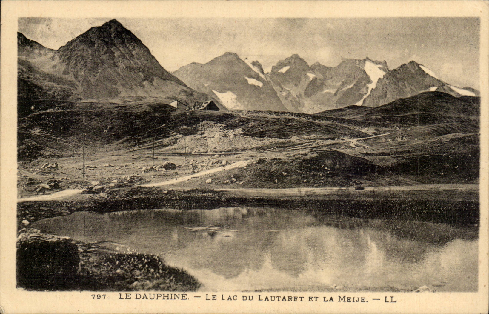 CPA Le Dauphine La lac du lautaret et la Meije