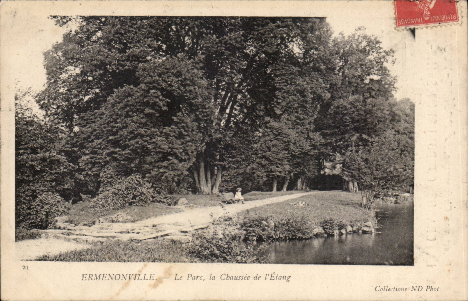 ERmenonville CPA Le parc La chaussee de l'etang