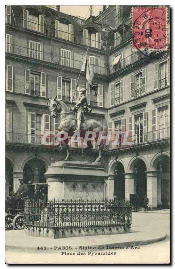 Paris CPA Statue de Jeanne d'arc Place des Pyramides (taxi)