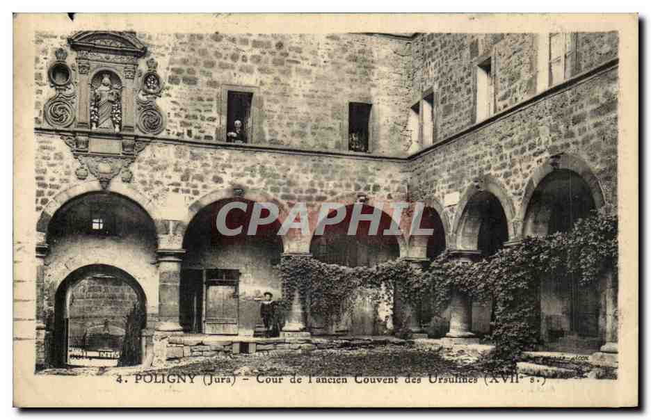 Poligny cPA Cour de l'ancien couvent des Ursulines