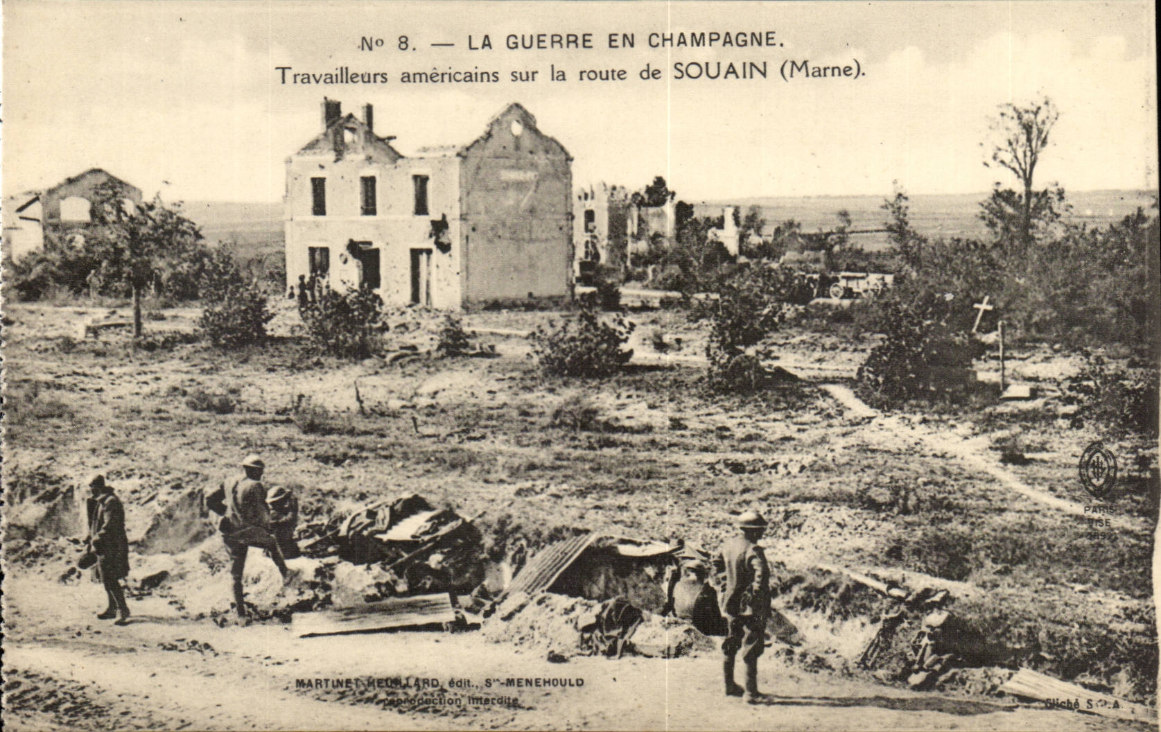 La guerre en Champagne CPA Souain Travailleurs americains sur la route de Souain (US army)