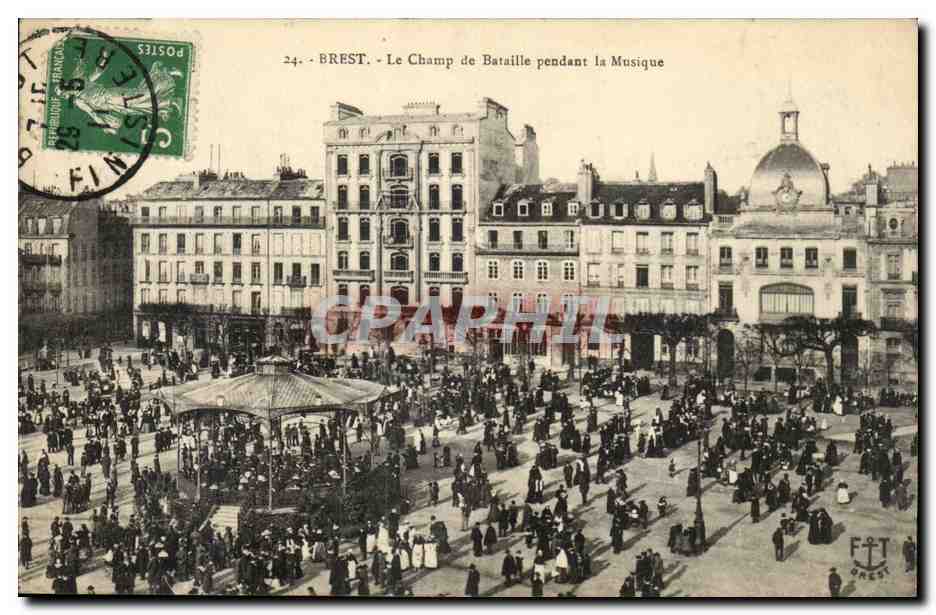 Brest CPA Le champ de bataille pendant la musique 