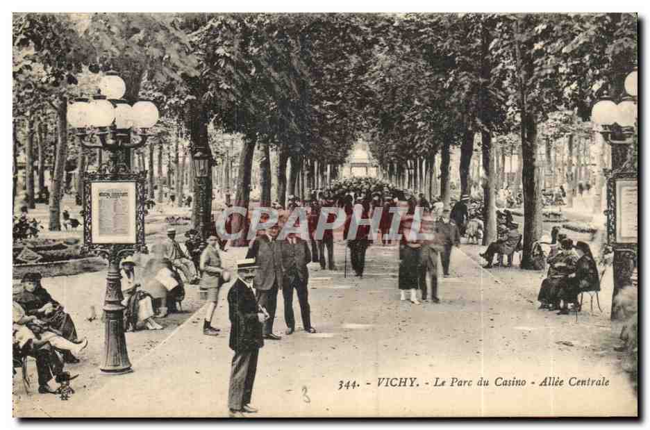 Vichy - Le Parc du Casino - Allee Centrale - CPA 