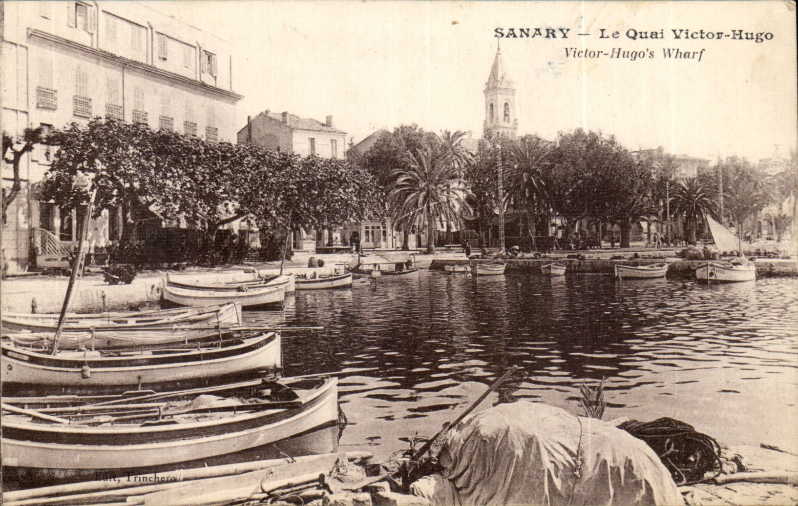 sanary - Le Quai Victor Hugo - bateau - CPA 