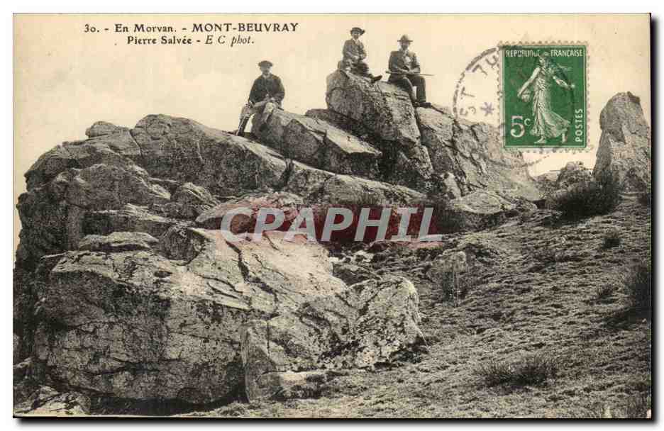 Nevers - En Morvan - Mont Beuvray - Pierre salvee - CPA 