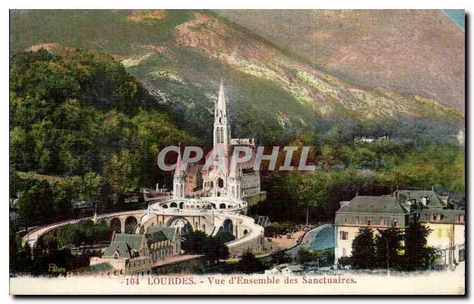 CPA Lourdes Vue d'ensemble des sanctuaires
