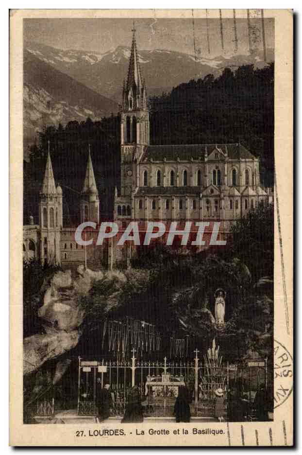 CPA Lourdes La grotte et la basilique