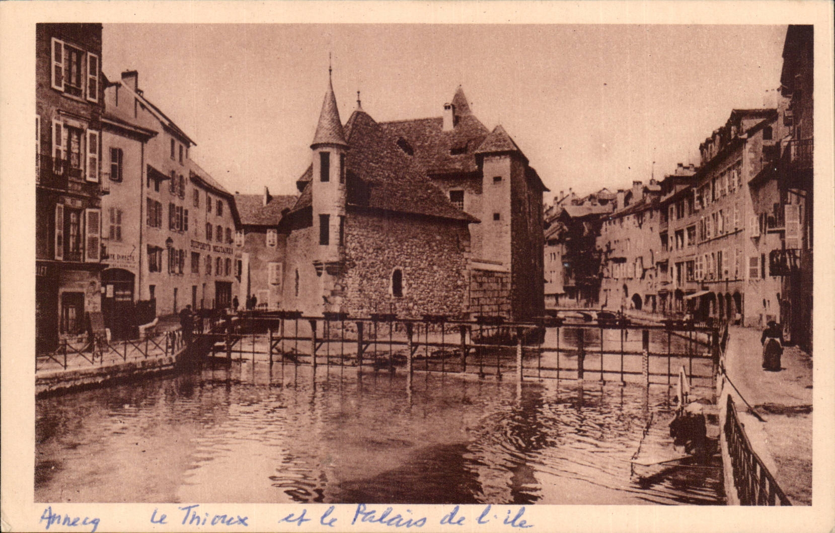 Lac d'Annecy - Le Thioux et le Palais de l'Ile - CPA 