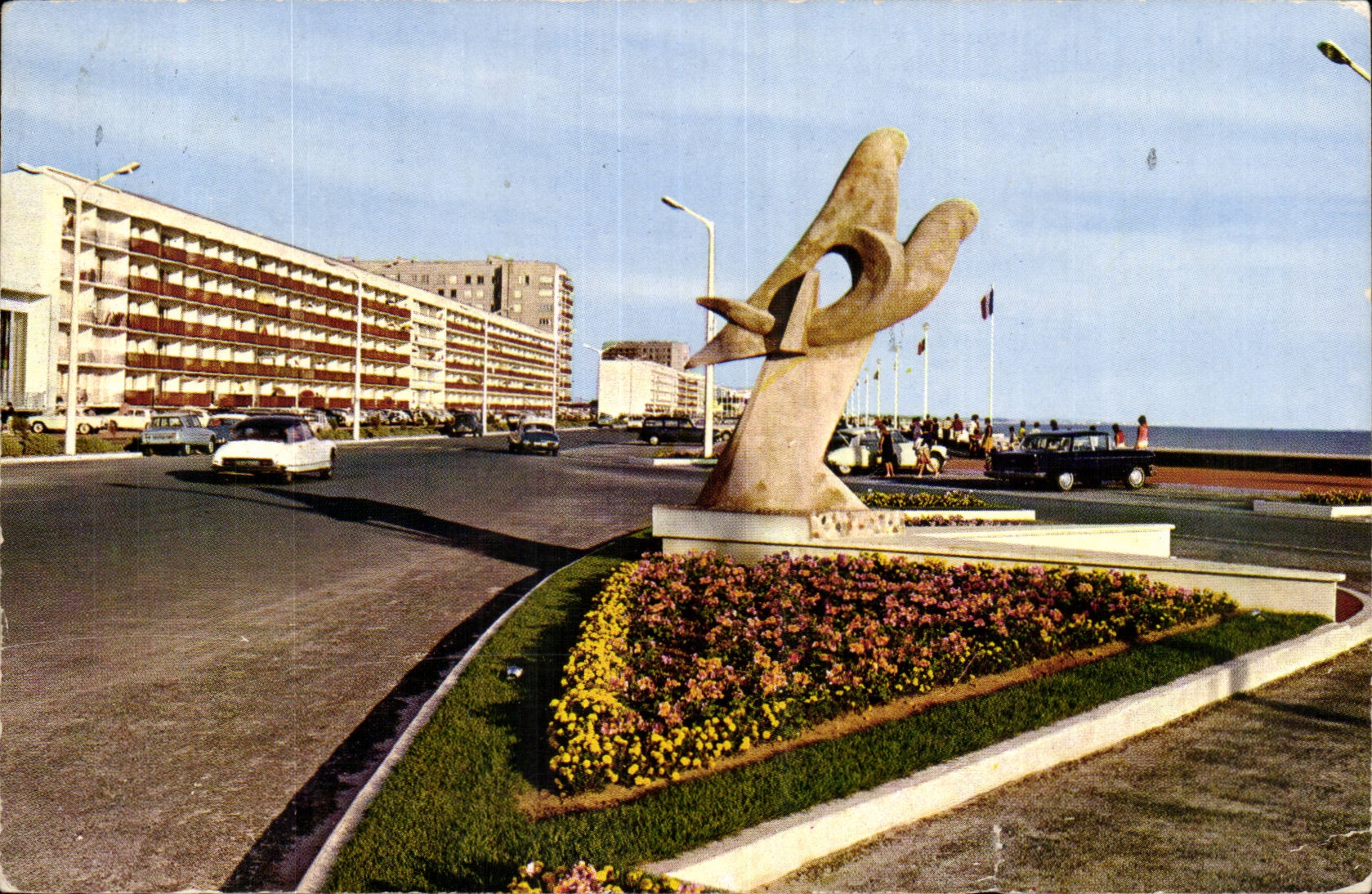 Pornic — Les "Oiseaux de mer" et le boulevard de la plage — Artaud Frères, Nantes