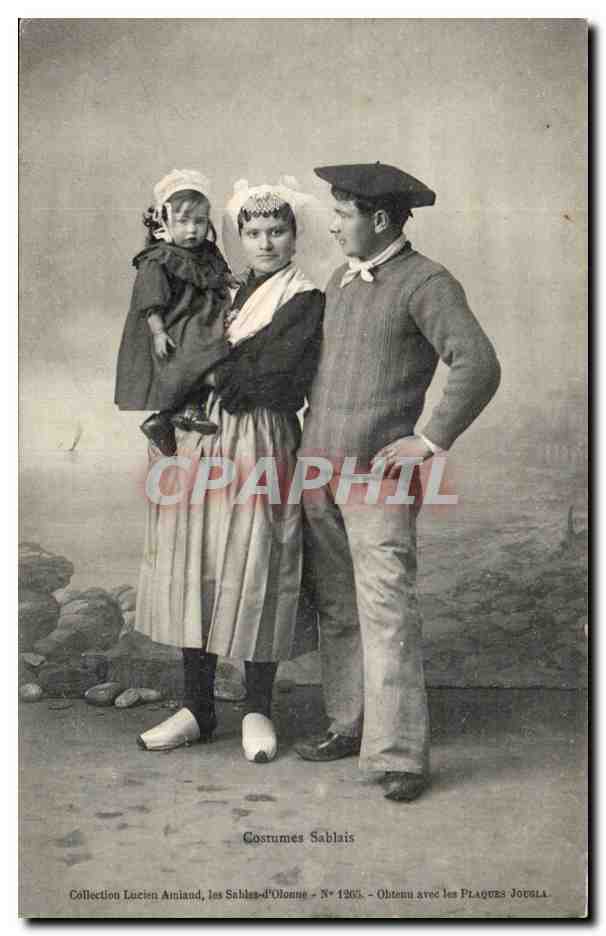 CPA Folklore Costume Sablais