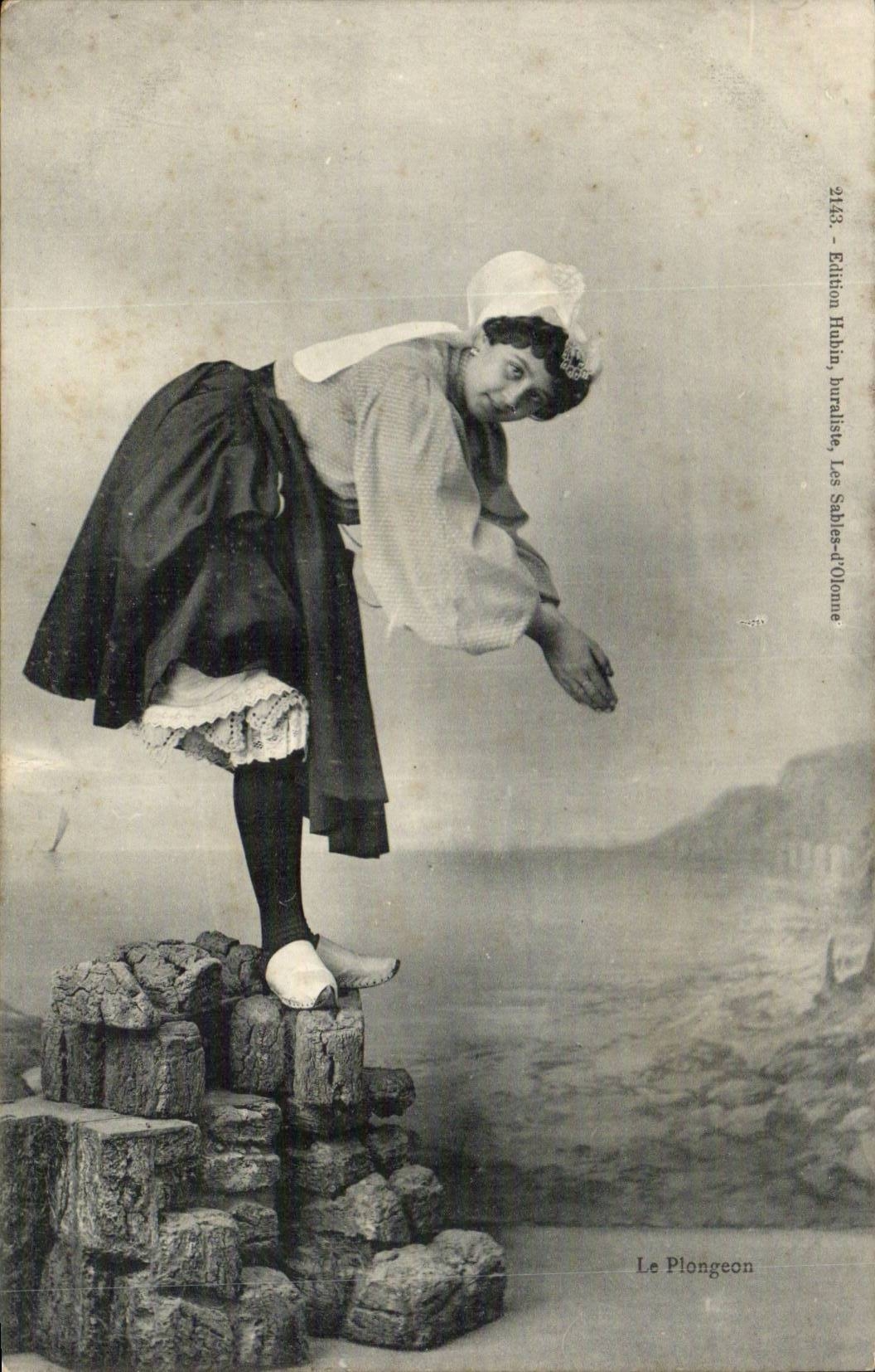 Femme en costume de paysanne — Le Plongeon, Les Sablés-d’Olonne — Édition Hubin, burrulise, n°2143