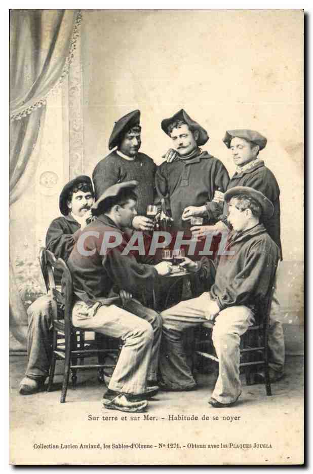 CPA Folklore Costume Sur terre et sur mer Habitude de se noyer Marins