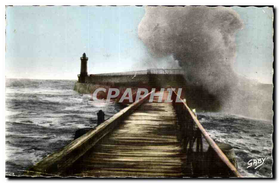 Les Sables-d'Olonne — Ansichtskarte mit Meeresbrandung am Observatorium der Grande Jetée — Éditions Gaby