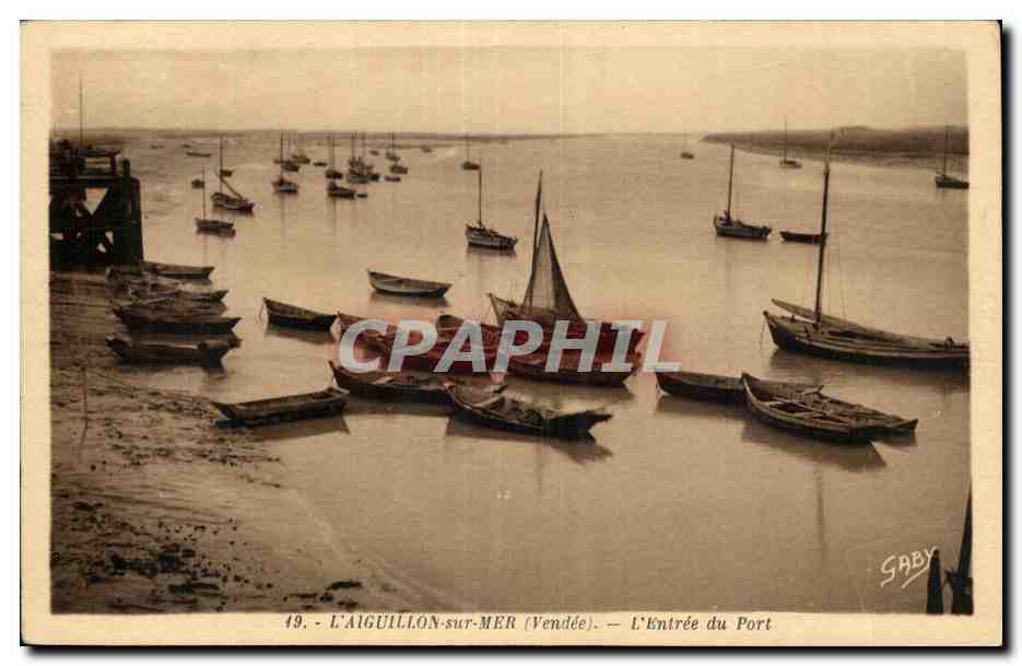 L'aiguillon sur mer CPa l'entree du port