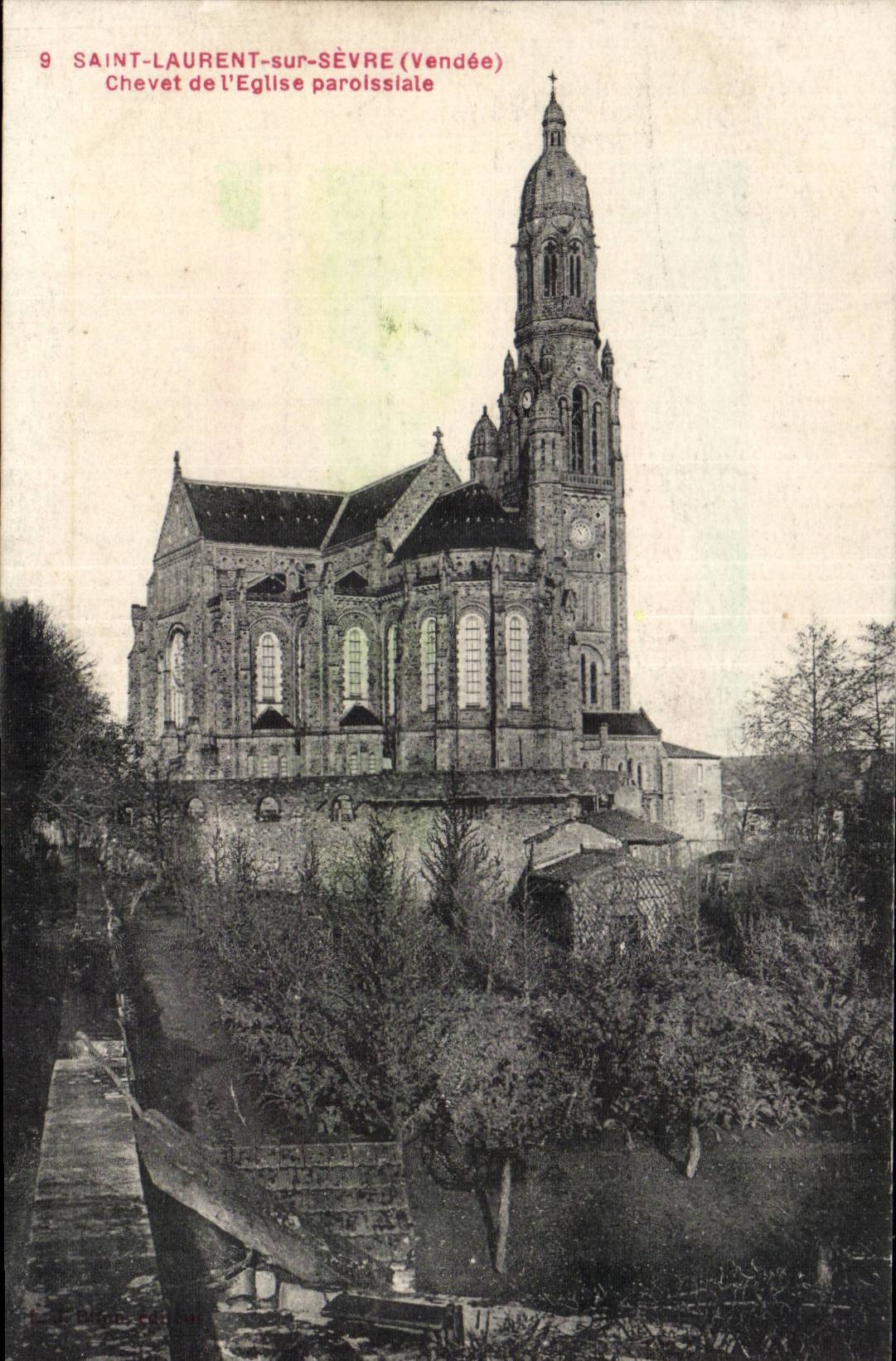 Saint Laurent sur Sevre CPA chevet de l'eglise paroissiale