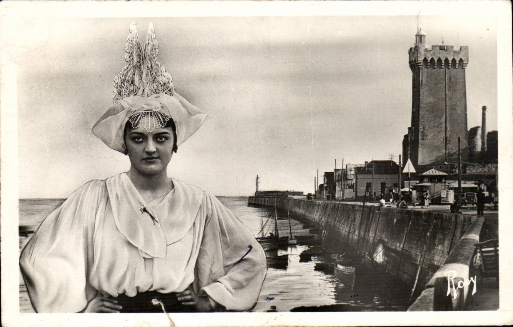 Les Sables-d'Olonne — Costume sablais. La Tour d'Arundel — E. Chapeau, n°32
