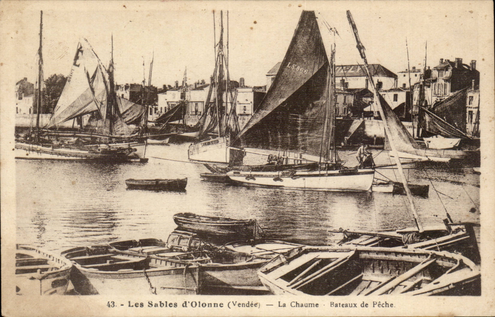 Sables d'olonne CPA La Chaume Bateaux de peche
