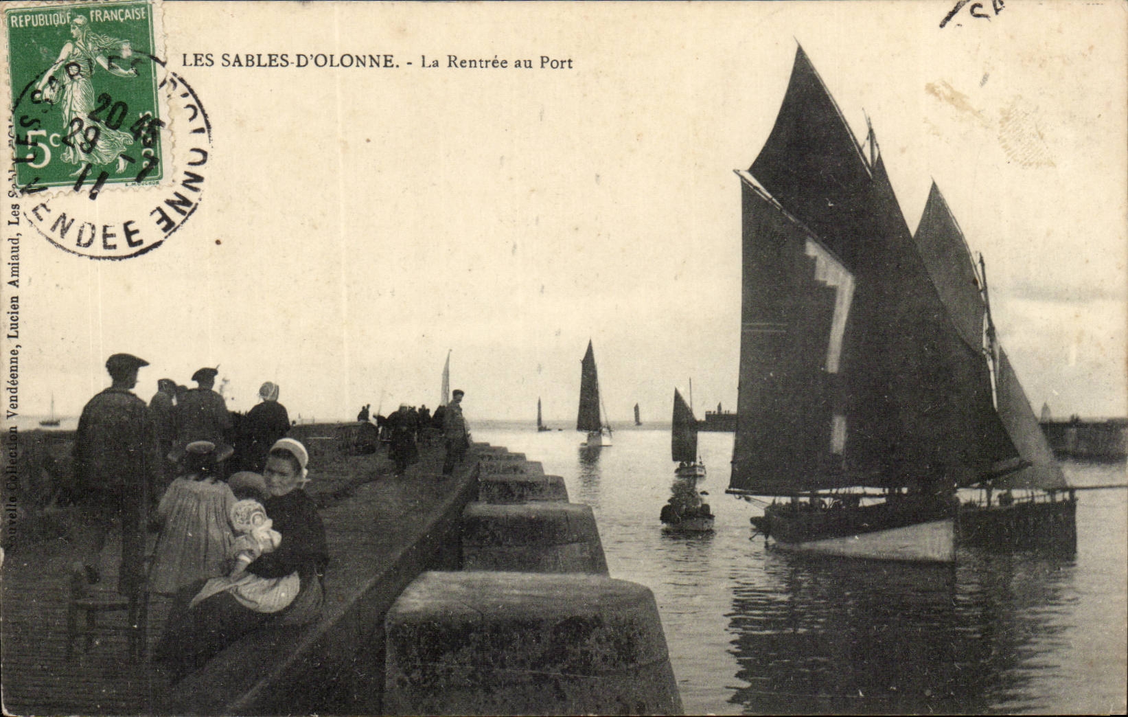 Les Sables-d'Olonne - La Rentrée au Port — Lucien Amiand, éditeur