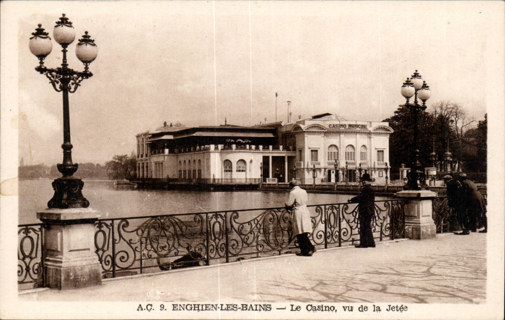 Enghien les Bains CPA le casino vue de la jetee