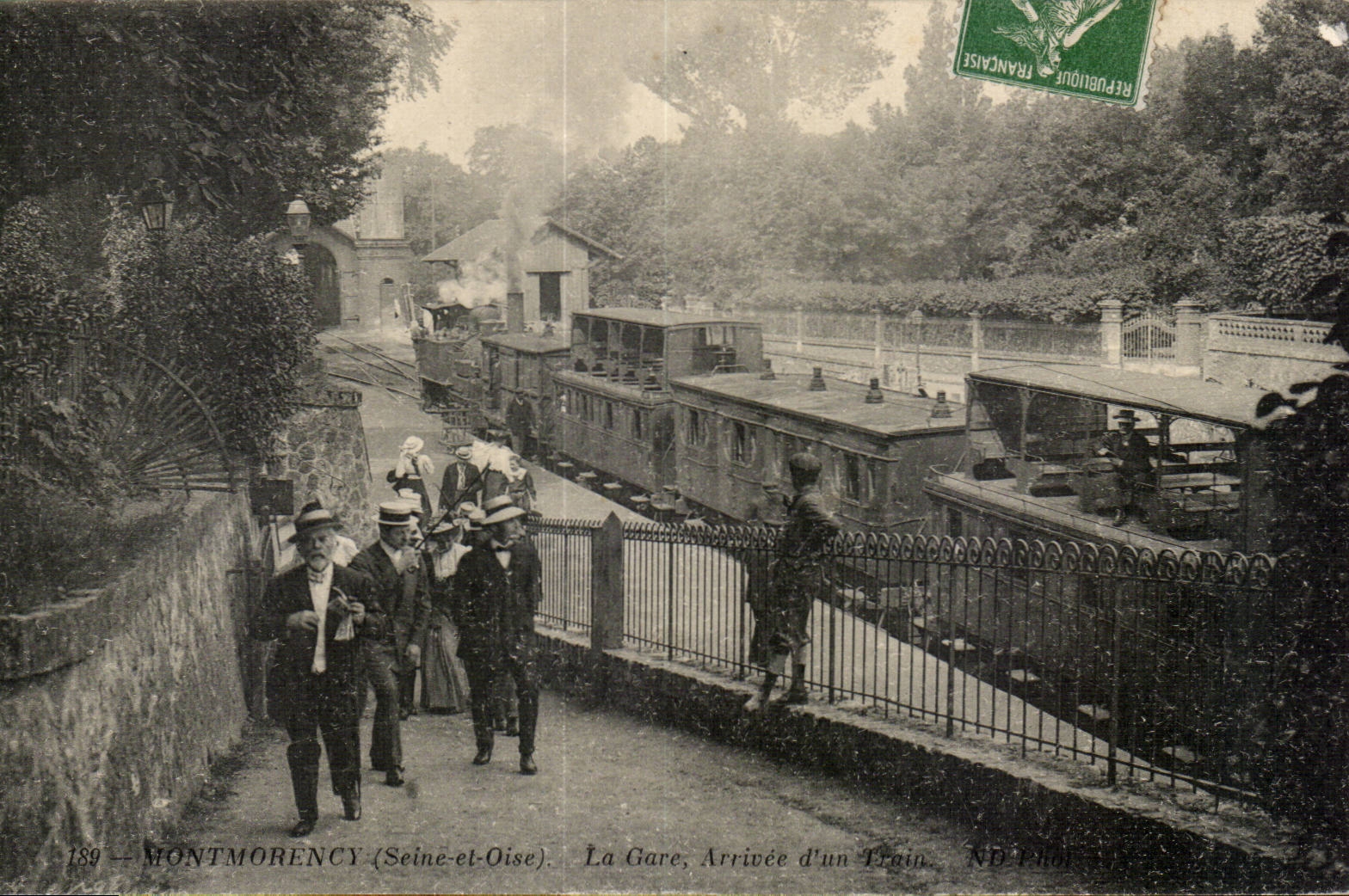 Montmorency CPA La gare arrivee d'un train TOP