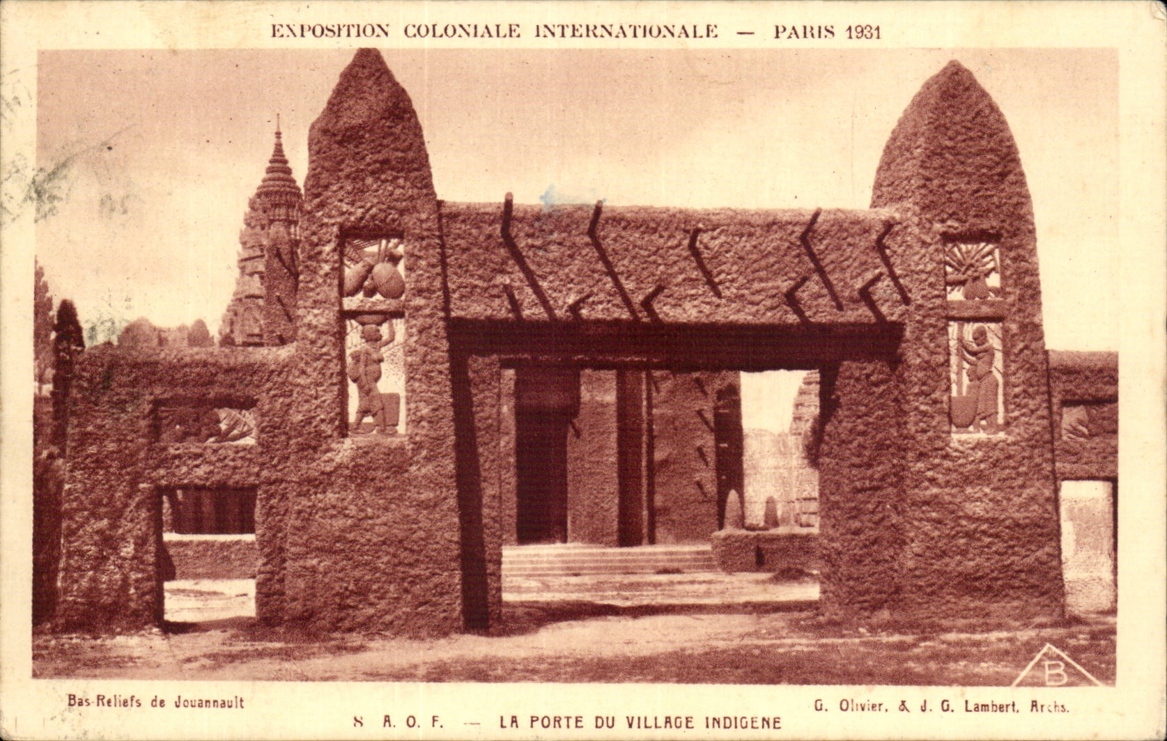 CPA Exposition coloniale internationale Paris 1931 la porte du village indigene