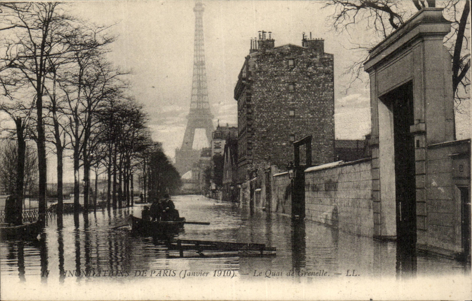 Crue de la Seine Paris CPA Inondations Le quai de Grenelle (Tour Eiffel)