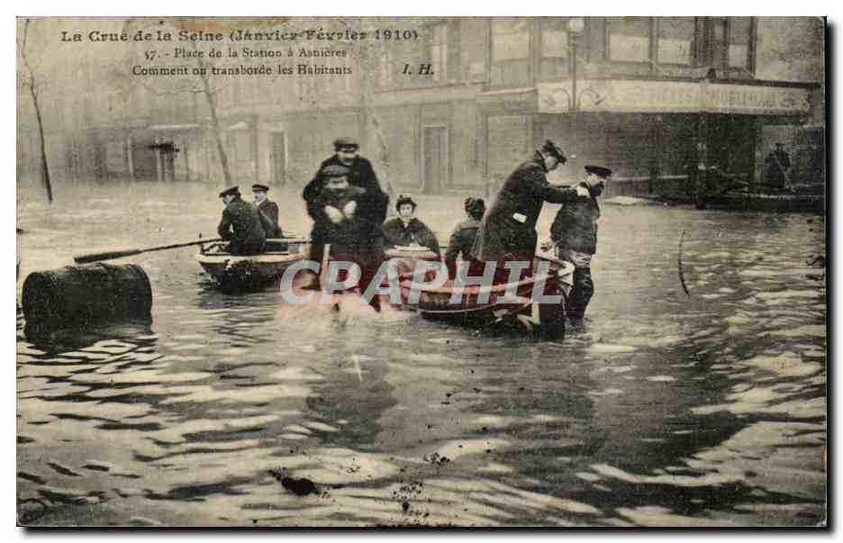 CPA Paris Crue de la Seine 1910 Place de la Station a Asnieres Comment on transborde les habitants