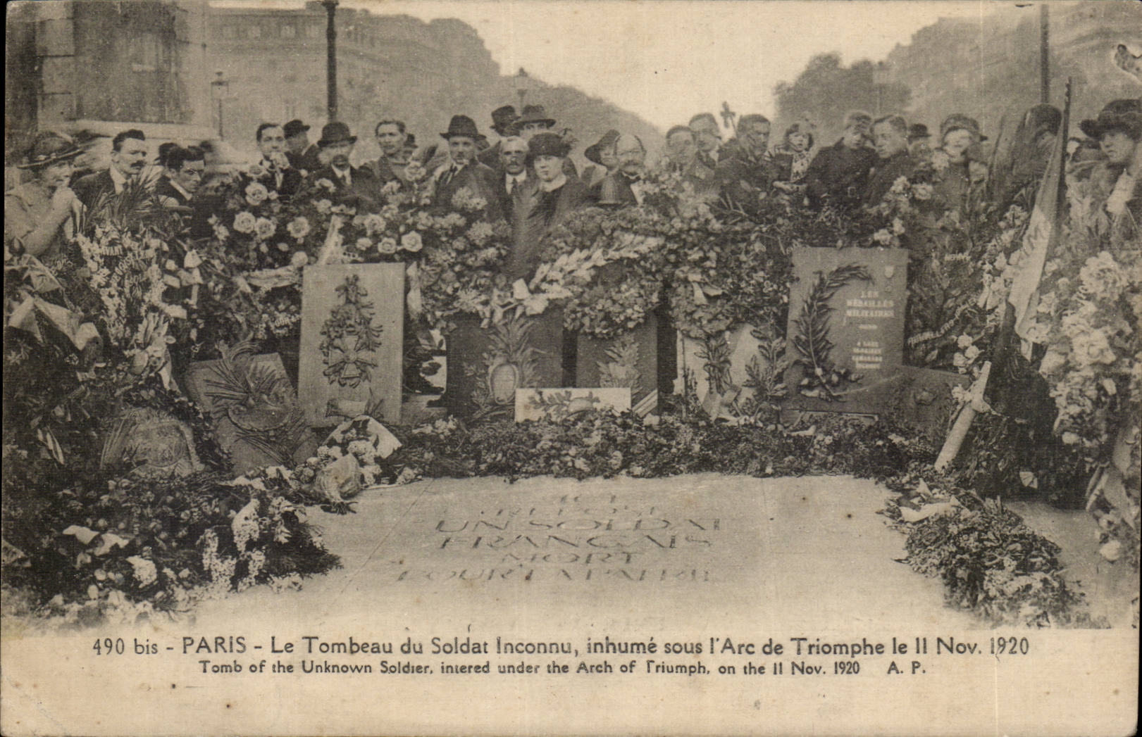 París - La Tumba del Soldado Desconocido, enterrado bajo el Arco de Triunfo el 11 de noviembre de 1920 - A.P. 490 bis