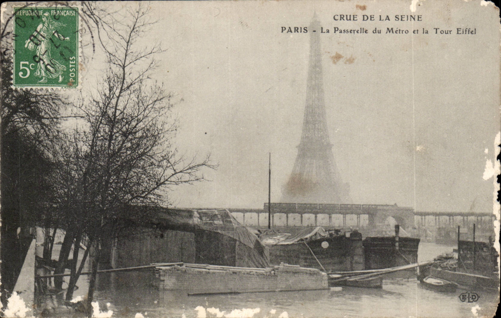 Paris - 7 - La Grande Crue de la Seine Janvier 1910 - La Passerelle du Metro et la Tour Eiffel - CPA 